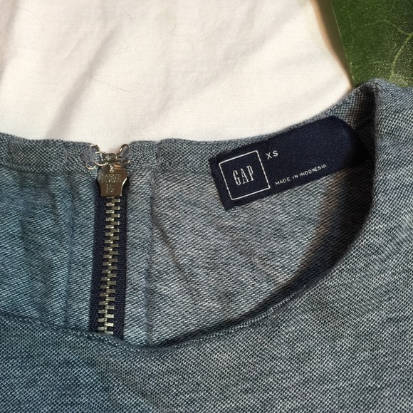 GAP | heather blue-grey top with back zip - Picture 3 of 5